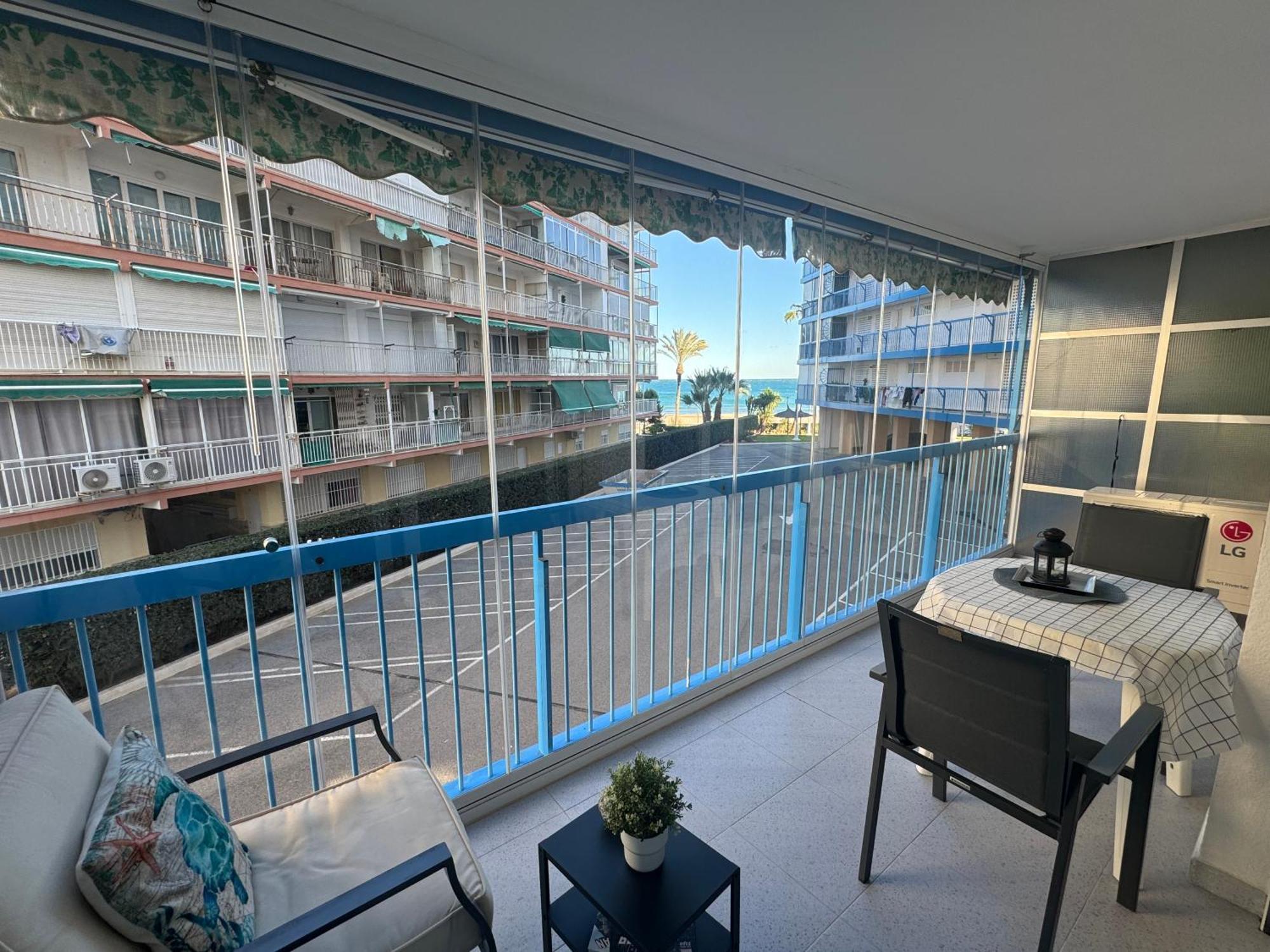 Apartamento Muchavista Primera Linea De Playa By El Conserje El Campello Exteriör bild