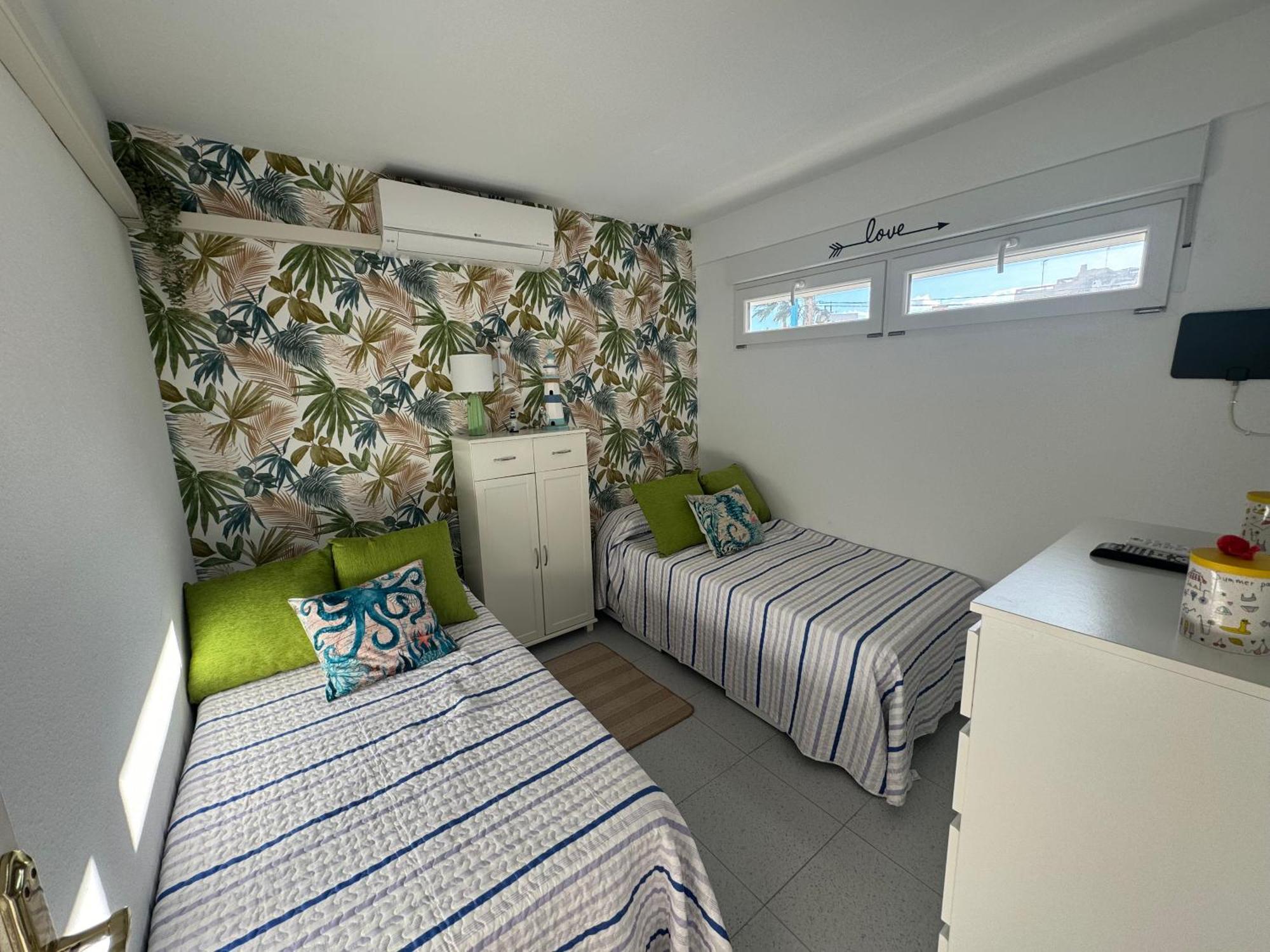 Apartamento Muchavista Primera Linea De Playa By El Conserje El Campello Exteriör bild