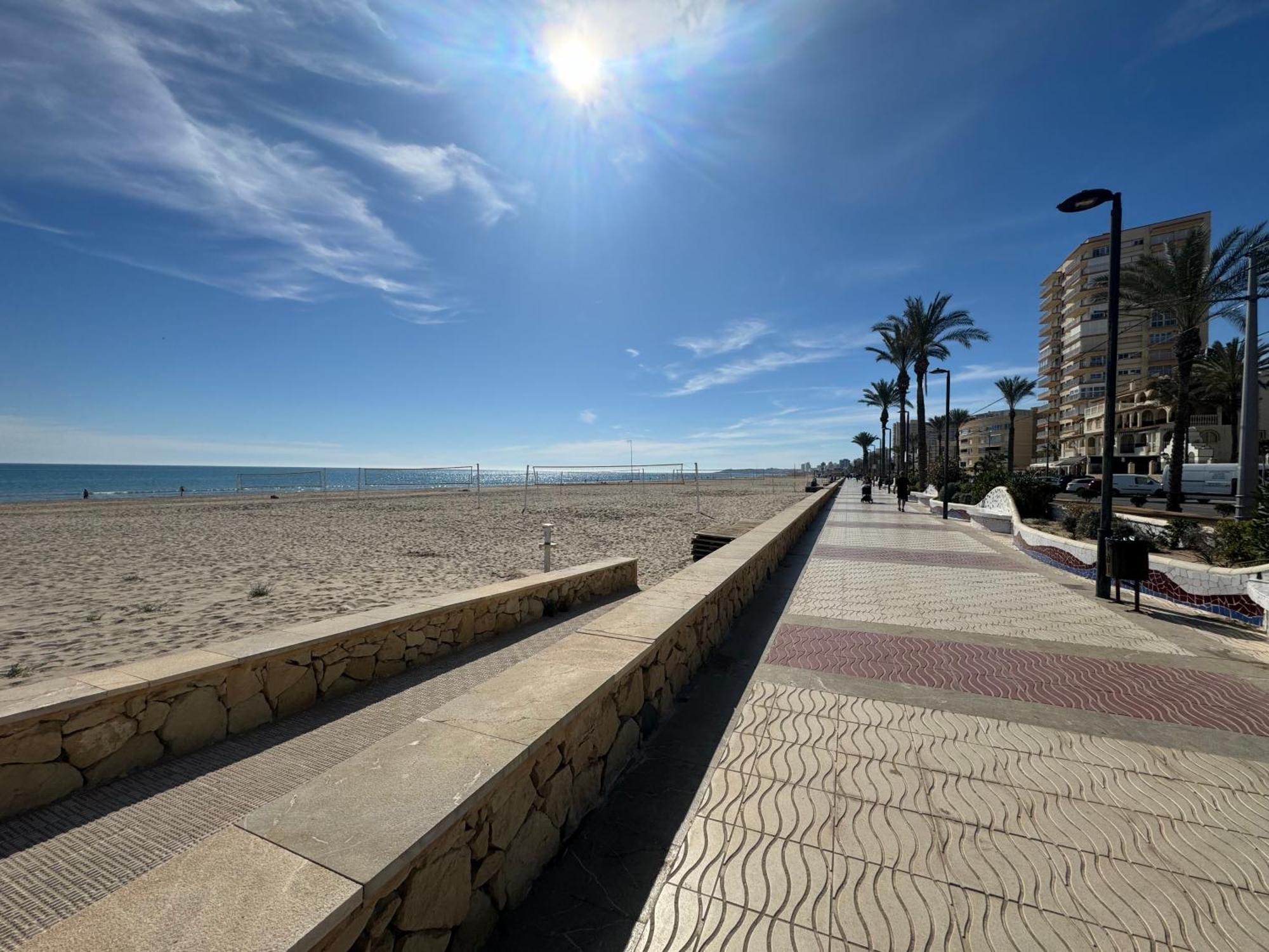 Apartamento Muchavista Primera Linea De Playa By El Conserje El Campello Exteriör bild