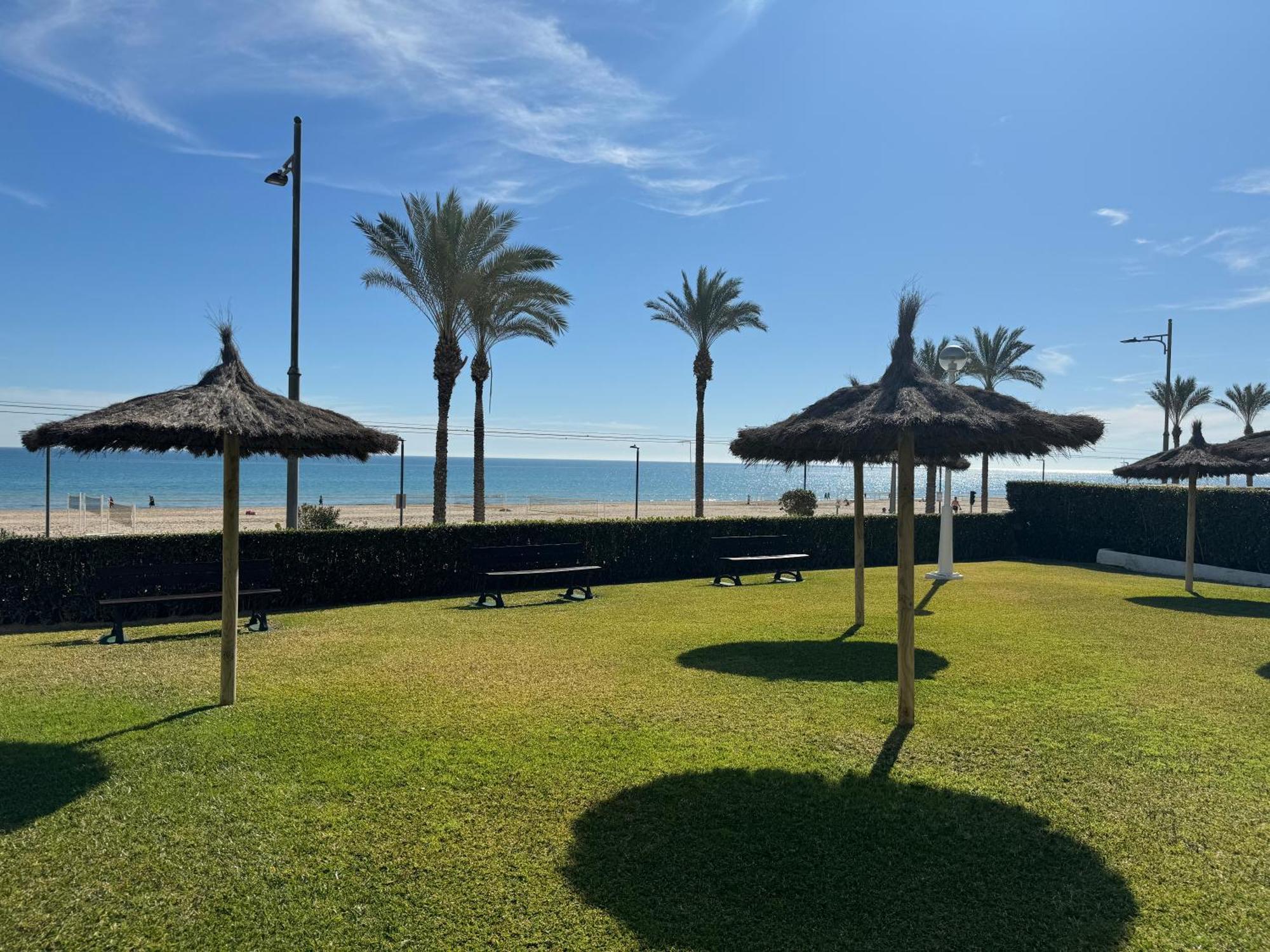 Apartamento Muchavista Primera Linea De Playa By El Conserje El Campello Exteriör bild