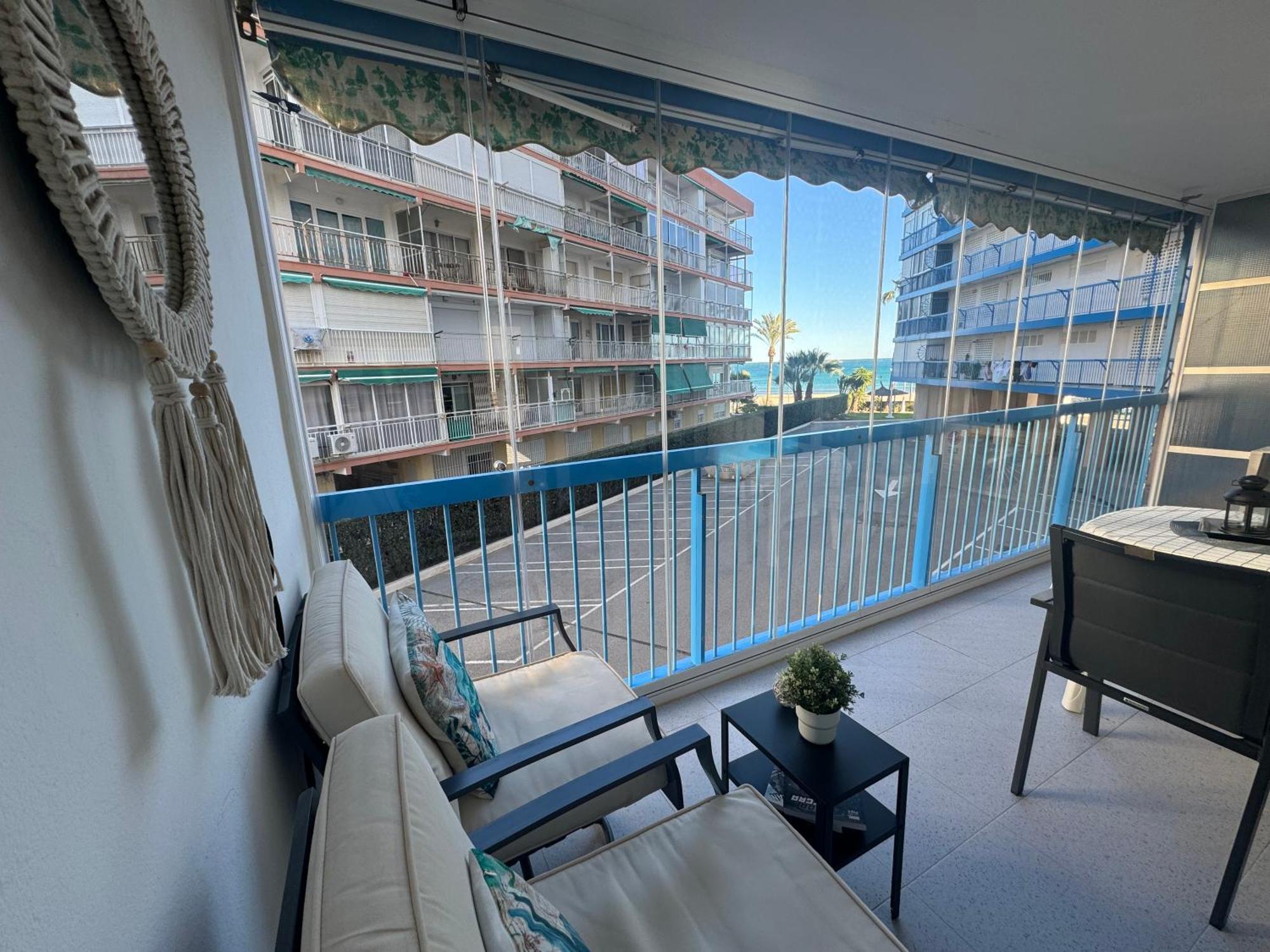 Apartamento Muchavista Primera Linea De Playa By El Conserje El Campello Exteriör bild